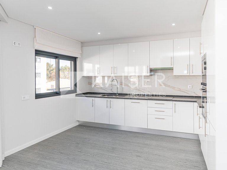 Apartment for Sale in Quelfes, Quelfes 14