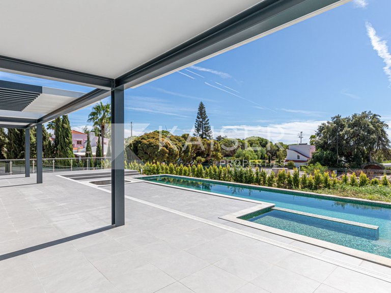 Villa for Sale in Albufeira, Albufeira 3