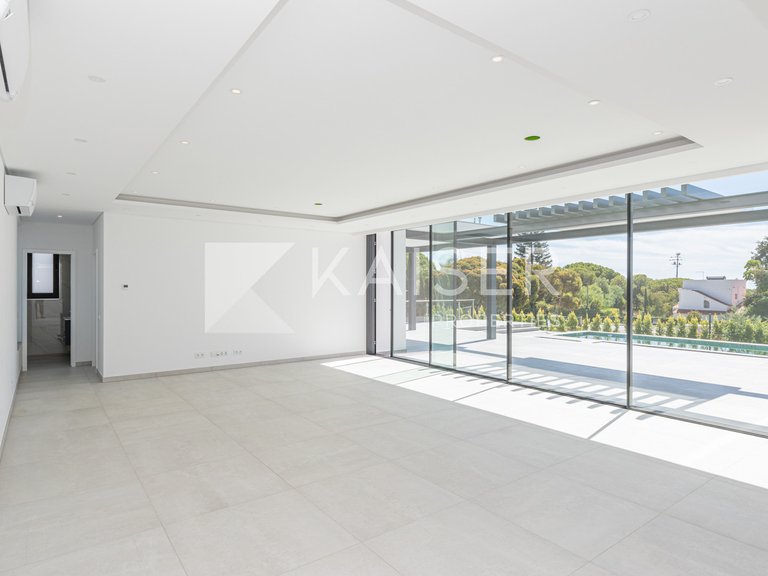 Villa for Sale in Albufeira, Albufeira 4