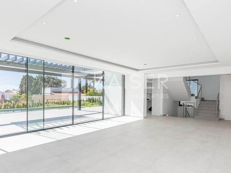 Villa for Sale in Albufeira, Albufeira 12