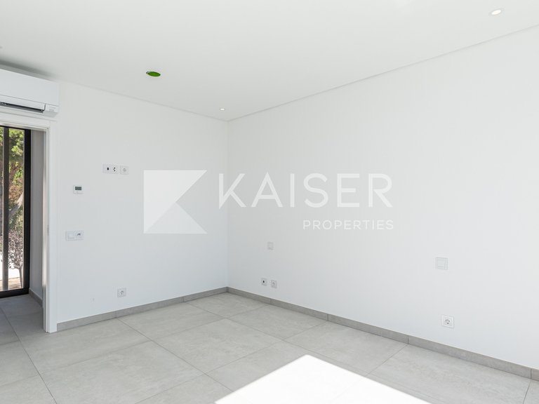 Villa for Sale in Albufeira, Albufeira 24