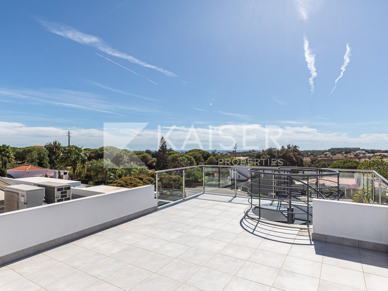 Villa for Sale in Albufeira, Albufeira 33