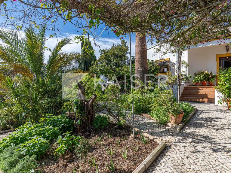Villa for Sale in Albufeira, Albufeira 2