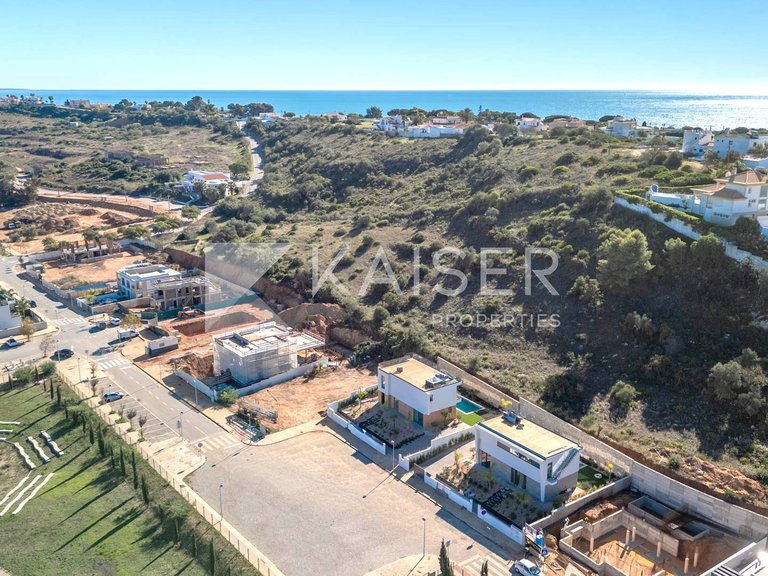 Villa for Sale in Albufeira, Albufeira 2