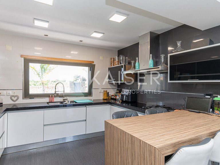 Villa for Sale in Albufeira, Albufeira 19