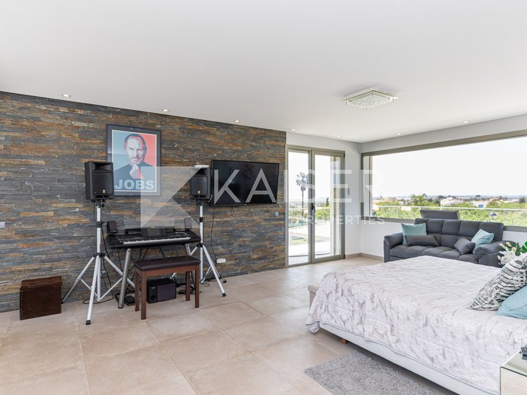 Villa for Sale in Albufeira, Albufeira 4