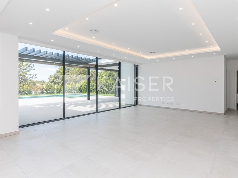 Villa for Sale in Albufeira, Albufeira 4