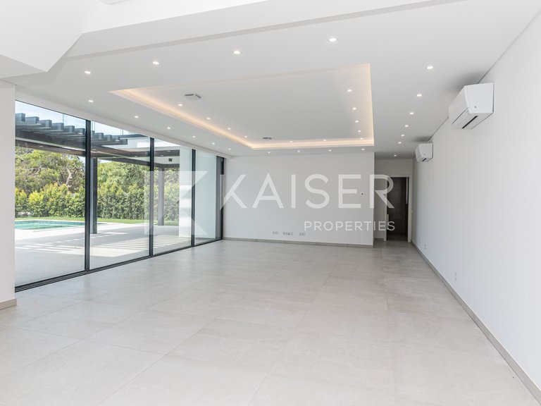 Villa for Sale in Albufeira, Albufeira 13