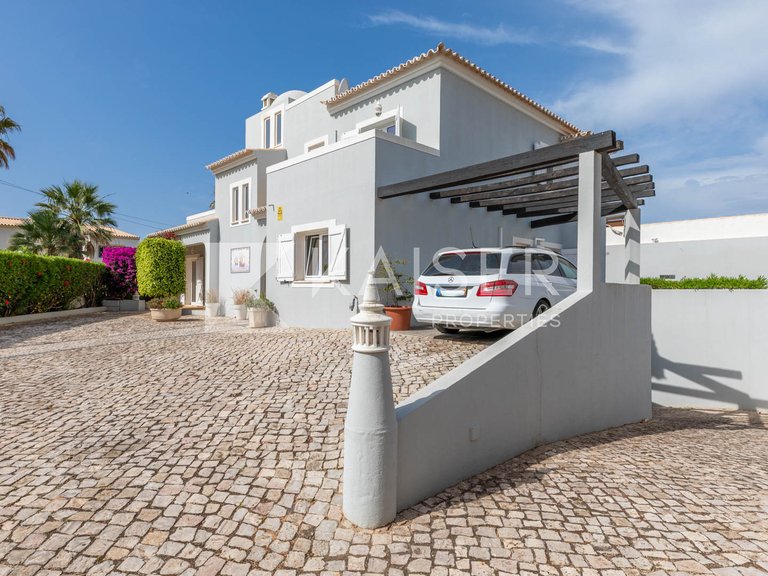 Villa for Sale in Albufeira, Albufeira 5