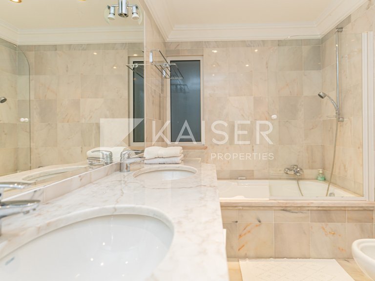 Villa for Sale in Albufeira, Albufeira 24