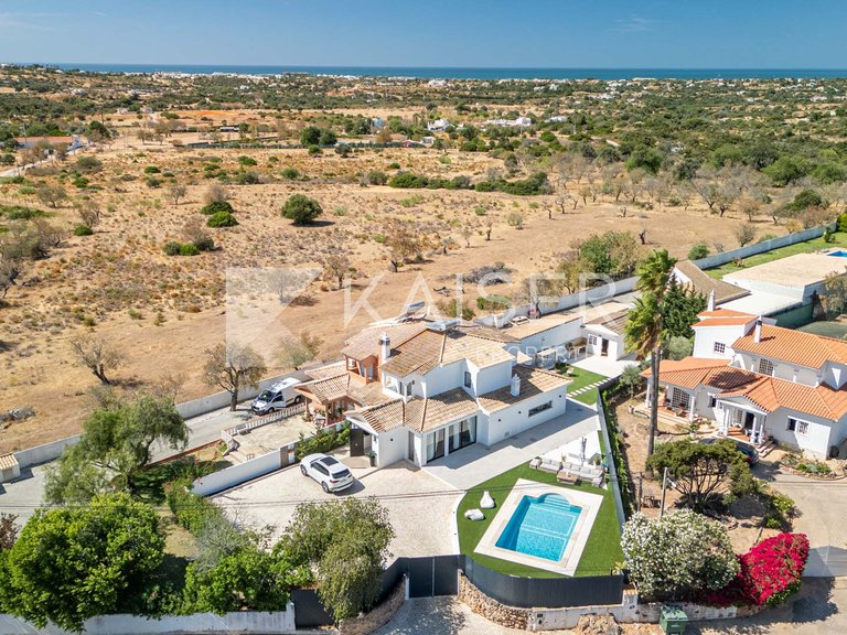 Villa for Sale in Albufeira, Albufeira 28