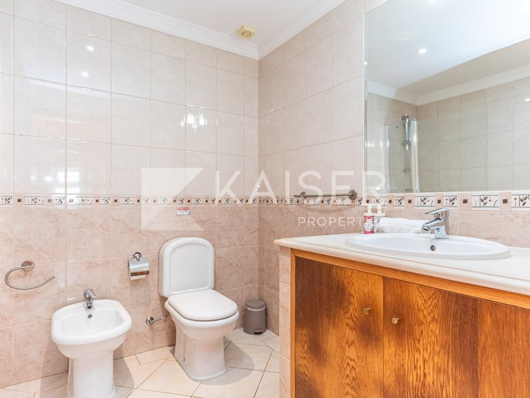 Villa for Sale in Albufeira, Albufeira 13