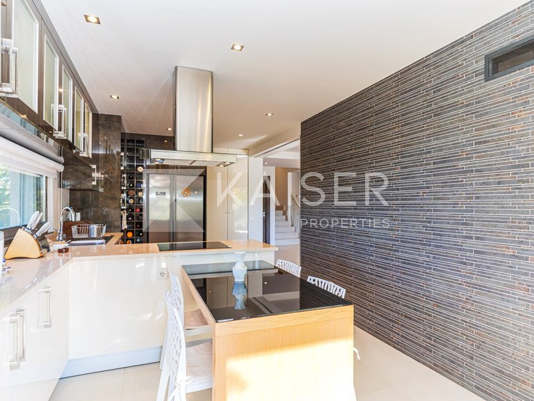 Villa for Sale in Albufeira, Albufeira 12