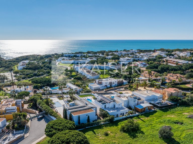Villa for Sale in Albufeira, Albufeira 2