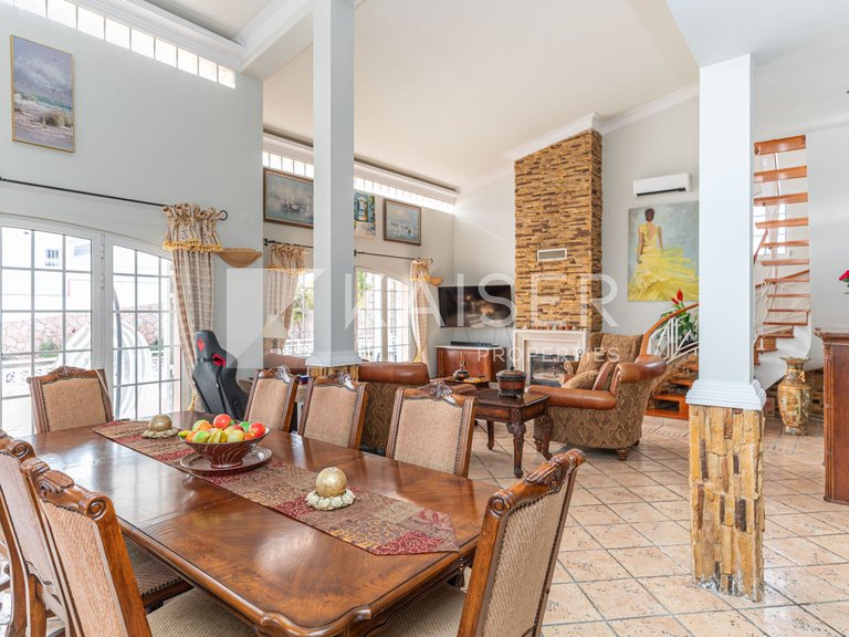 Villa for Sale in Albufeira, Albufeira 8