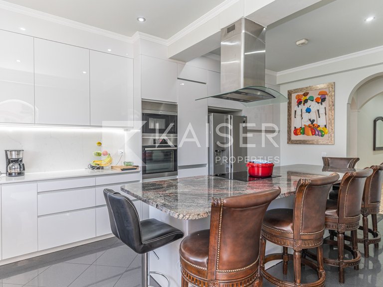 Villa for Sale in Albufeira, Albufeira 10