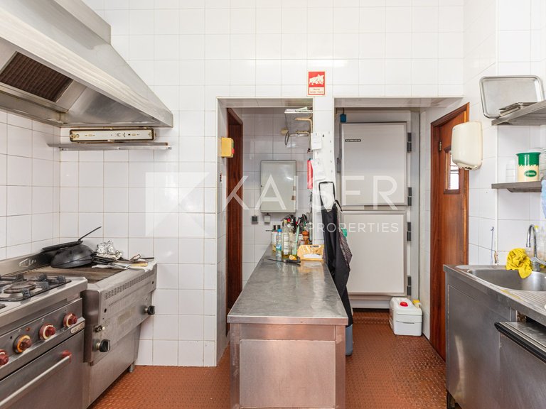 Commercial for Sale in Albufeira, Albufeira 12