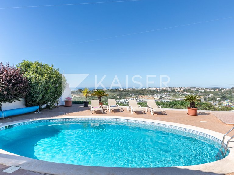 Villa for Sale in Albufeira, Albufeira 3