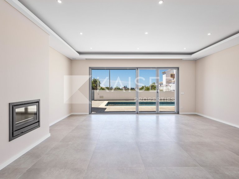 Villa for Sale in Albufeira, Albufeira 11