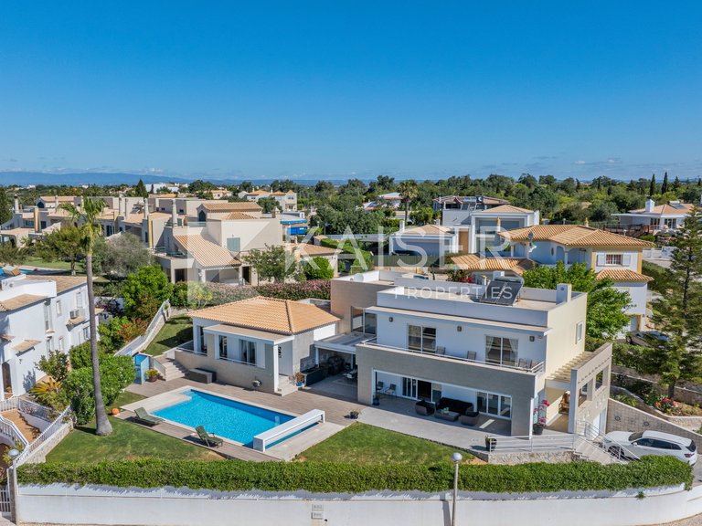 Villa for Sale in Albufeira, Albufeira 6