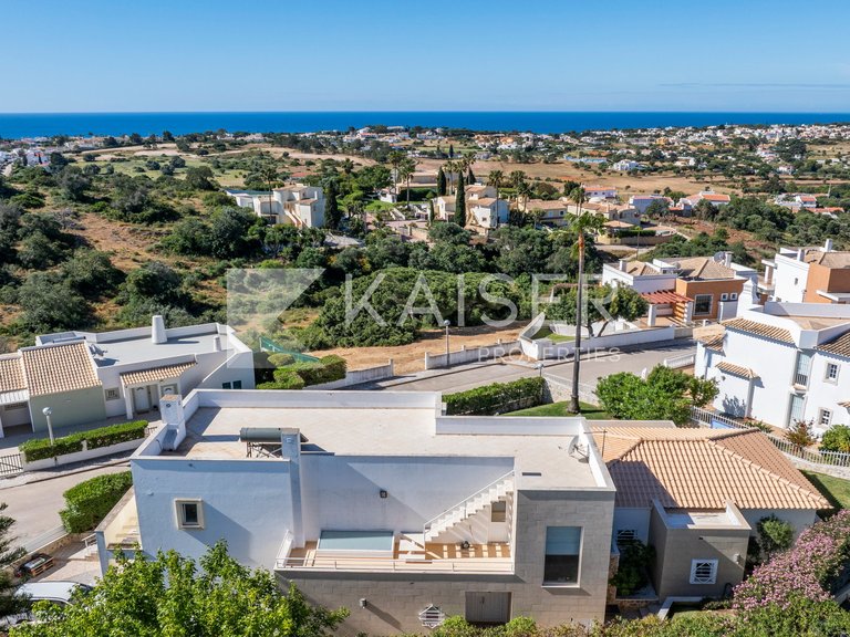 Villa for Sale in Albufeira, Albufeira 8