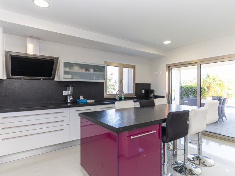 Villa for Sale in Albufeira, Albufeira 4