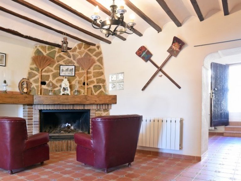Villa for Sale in Pinoso, Alicante 2