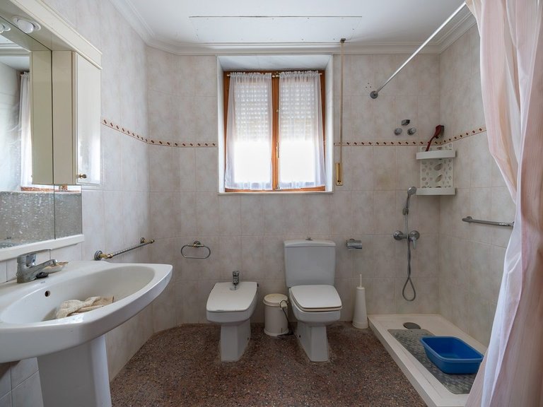 Villa for Sale in Monovar, Alicante 39
