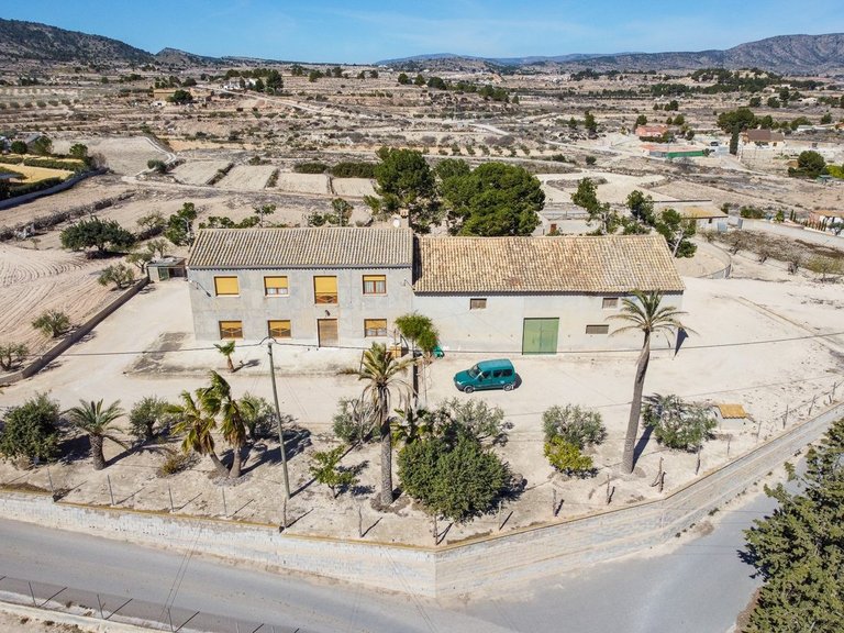 Villa for Sale in Monovar, Alicante 50