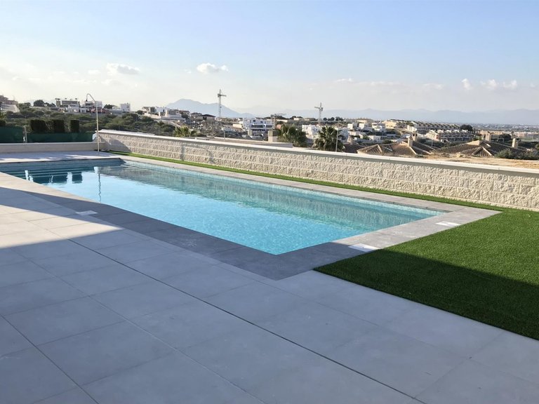Villa for Sale in Benijofar, Alicante 2