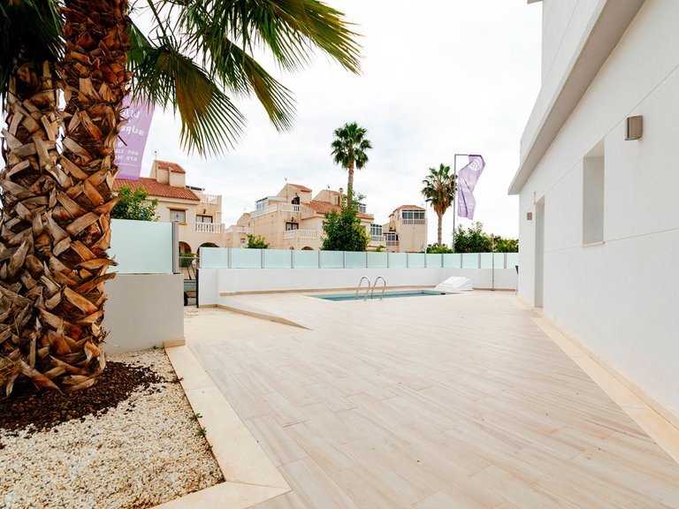 Villa for Sale in Torrevieja, Alicante 27