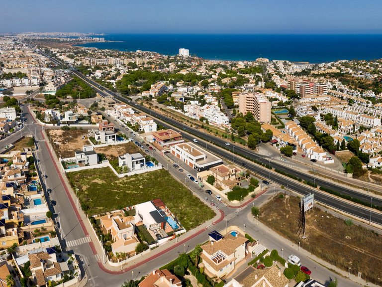 Villa for Sale in Villamartin, Alicante 22