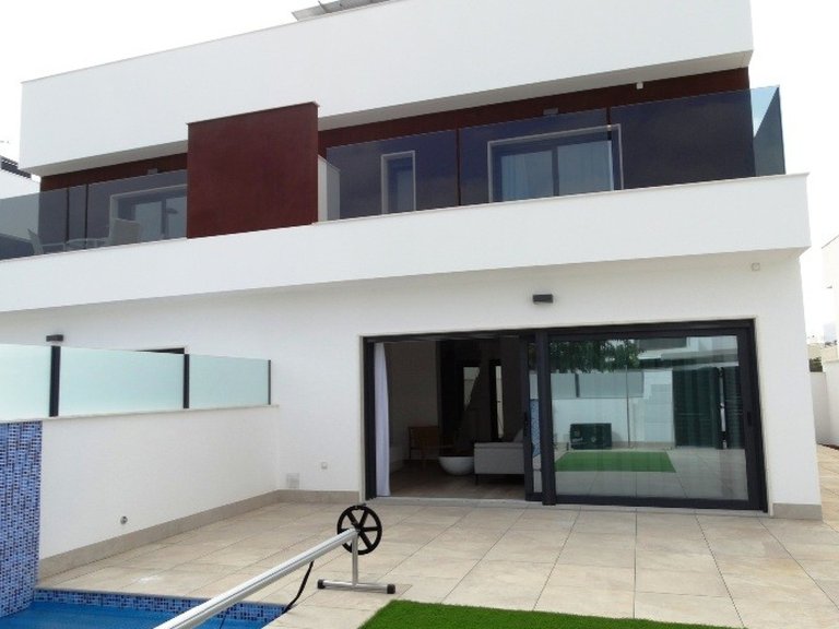 Town House for Sale in Pilar De La Horadada, Alicante 1