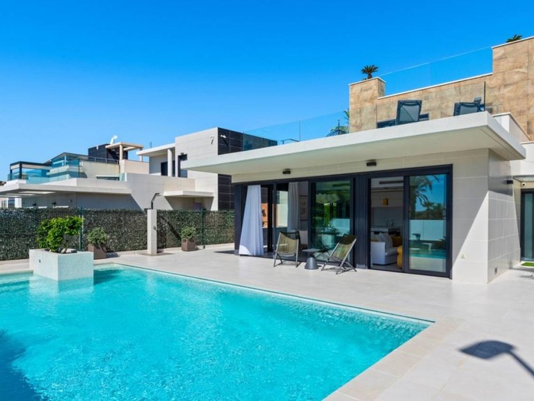 Villa for Sale in Campoamor, Alicante 10