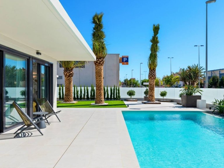 Villa for Sale in Campoamor, Alicante 11