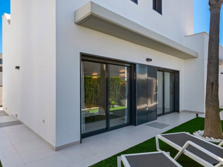 Villa for Sale in Campoamor, Alicante 13