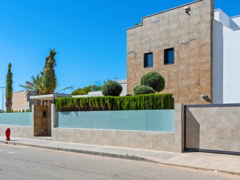 Villa for Sale in Campoamor, Alicante 15