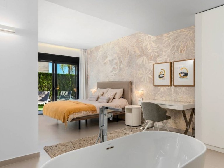 Villa for Sale in Campoamor, Alicante 5