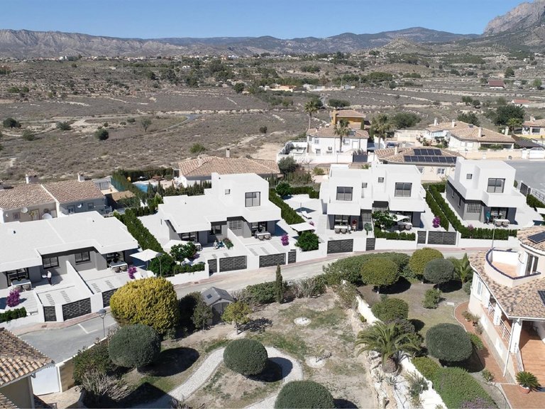 Villa for Sale in Busot, Alicante 9