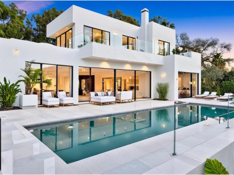 Villa for Sale in Catral, Alicante 1