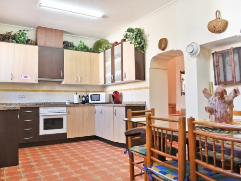 Villa for Sale in Pinoso, Alicante 4