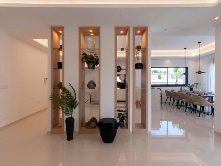 Villa for Sale in Dona Pepa, Alicante 11