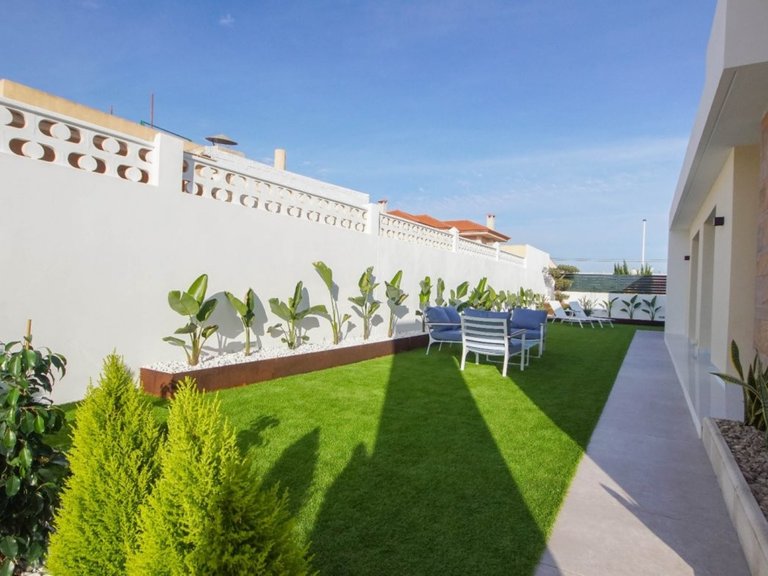 Villa for Sale in Torrevieja, Alicante 42
