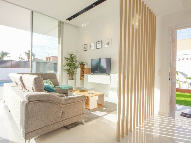 Villa for Sale in Torrevieja, Alicante 10