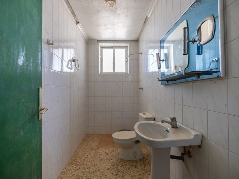 Villa for Sale in Monovar, Alicante 28