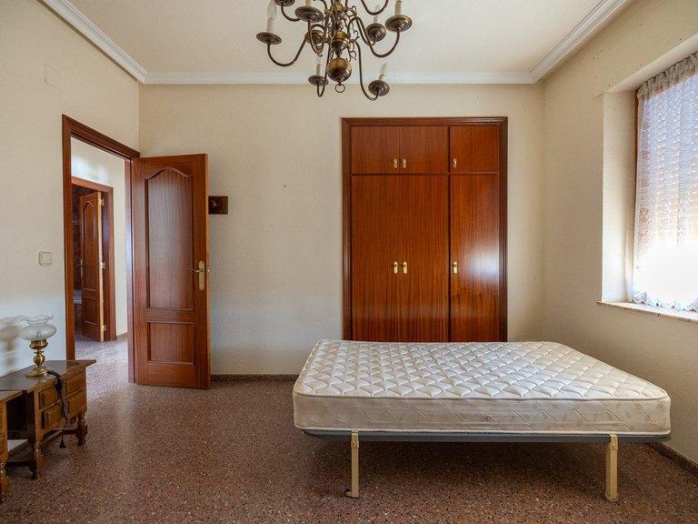 Villa for Sale in Monovar, Alicante 27