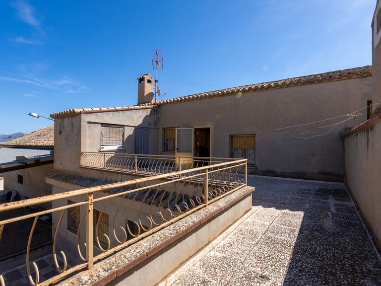 Villa for Sale in Monovar, Alicante 35