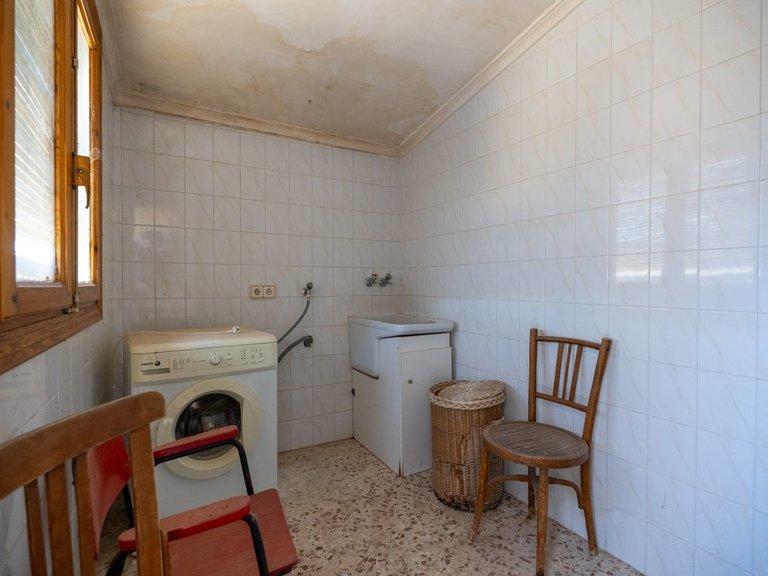 Villa for Sale in Monovar, Alicante 40