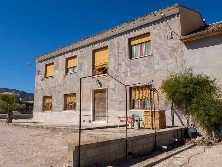 Villa for Sale in Monovar, Alicante 1