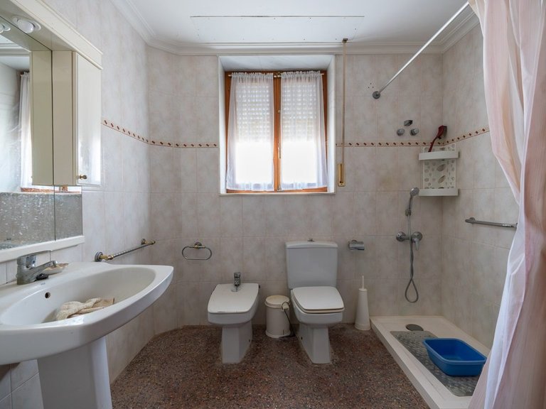 Villa for Sale in Monovar, Alicante 39